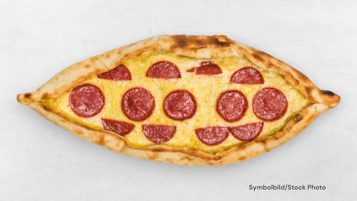 Salami Pide Puten