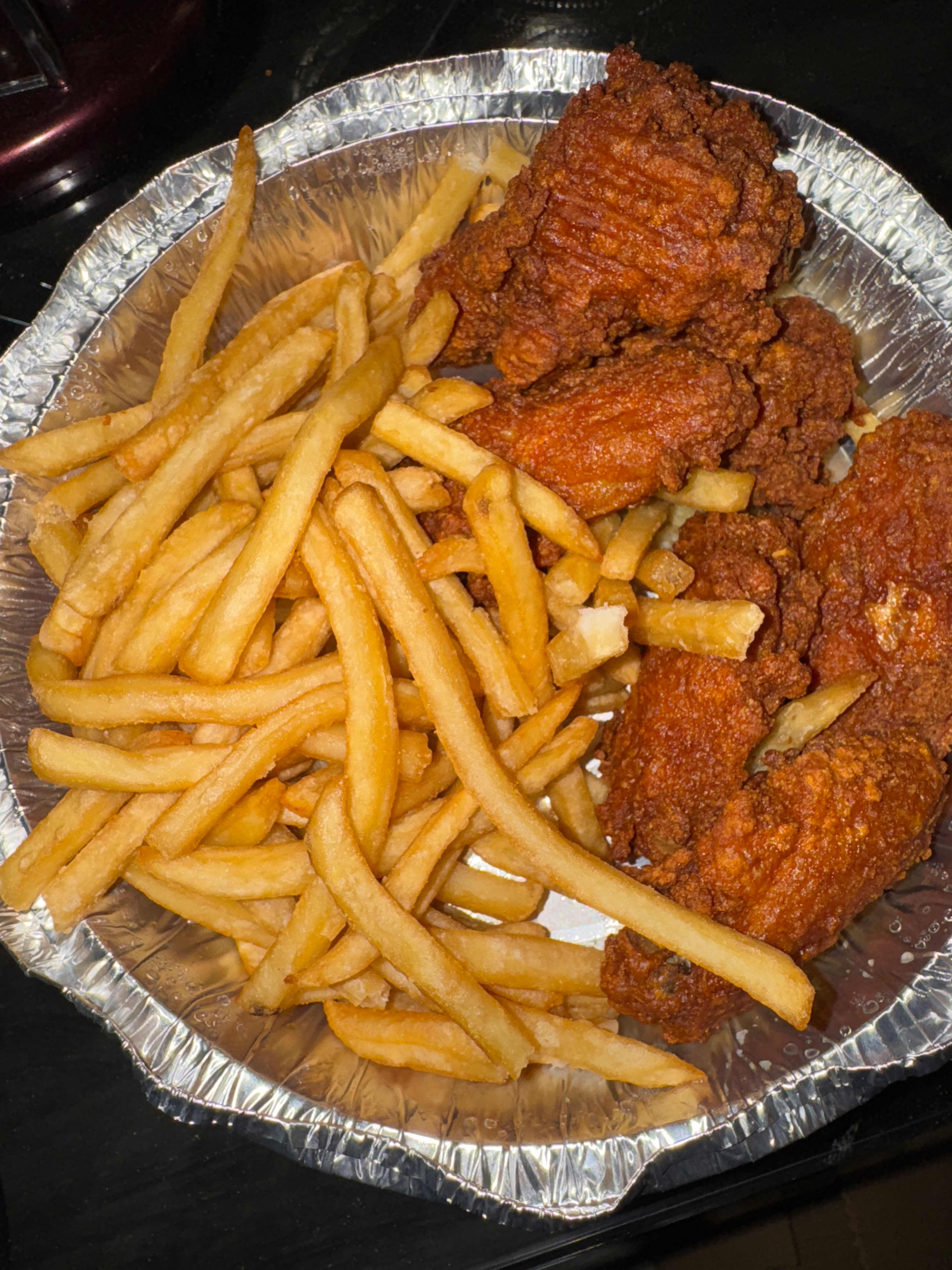 6 Pieces Hot Wings with Fries