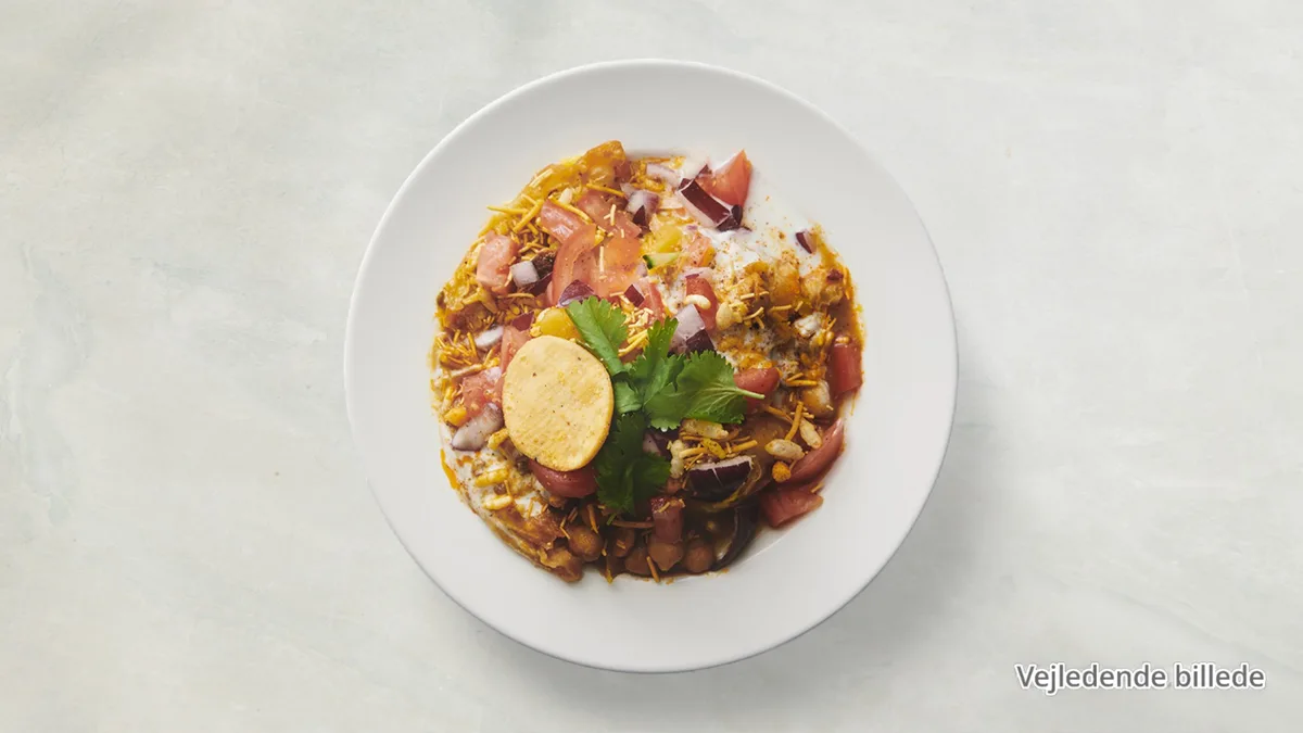204. Aloo Samosa Chaat (V, VG)