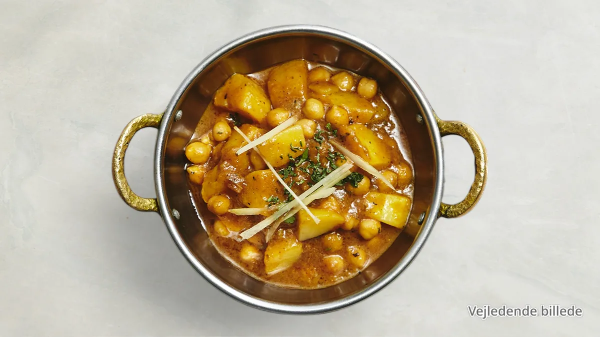5. Aloo Chana Chaat