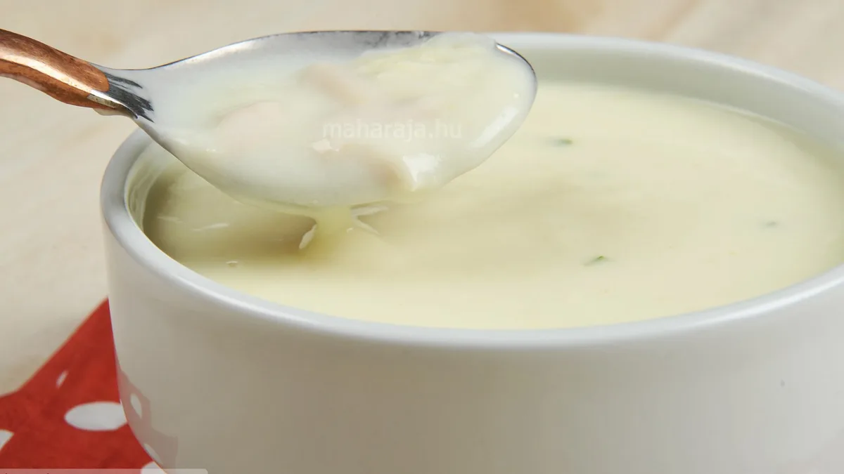 Csirkeleves fokhagymával és borssal (Chicken Soup)