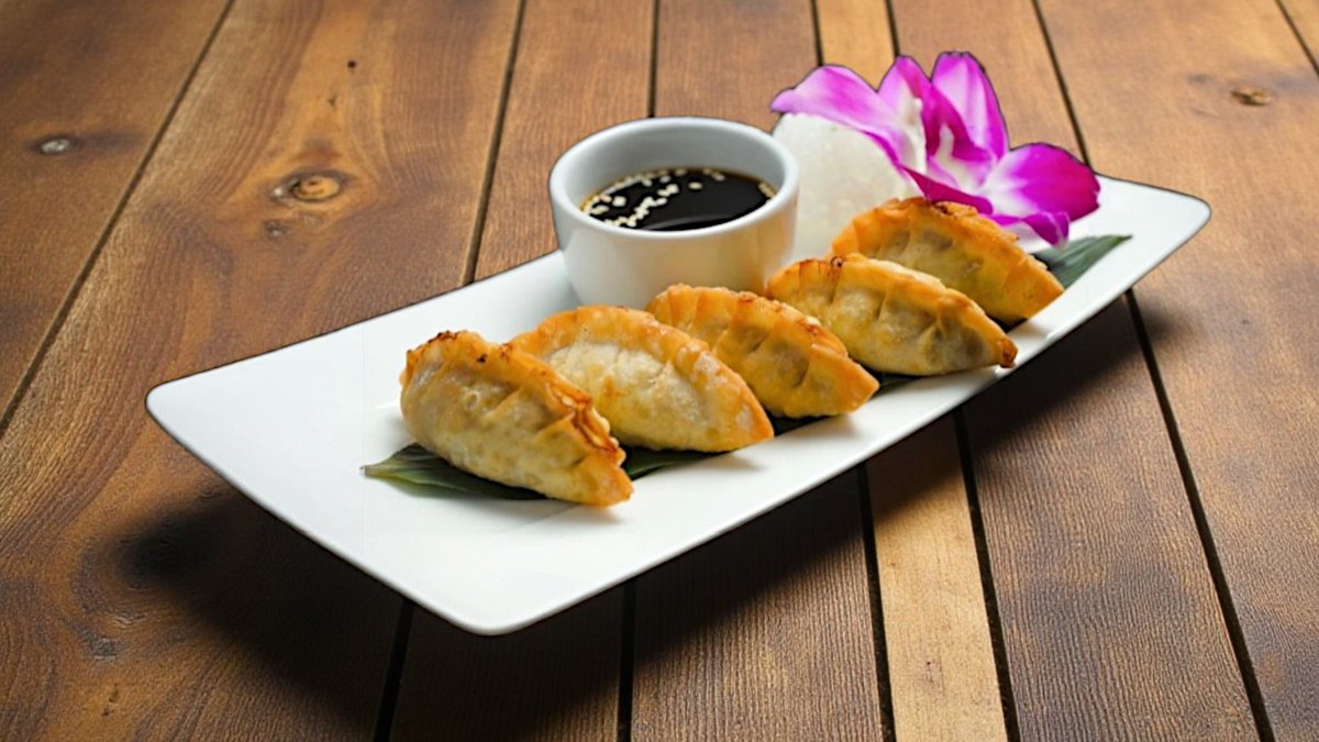 06. Fried Dimsum (5pcs)/  Sült Dimsum (5db)