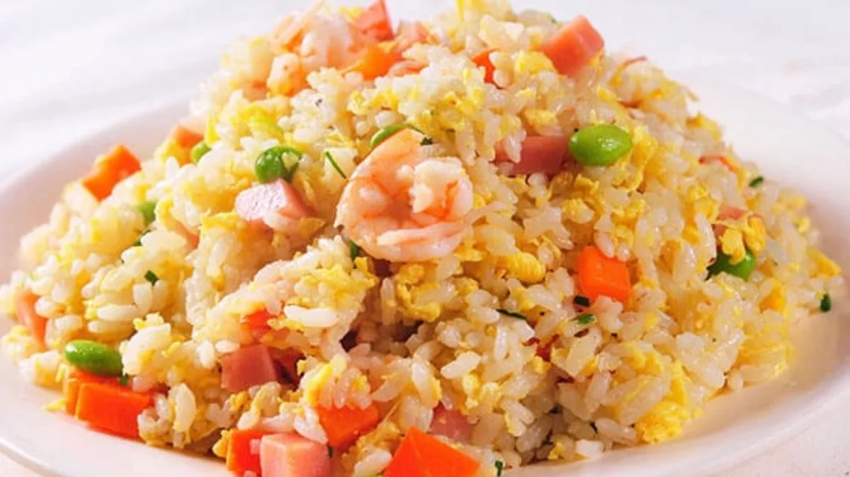 50E. Shrimp Fried Rice /Garnélarák​ Sült Rizs