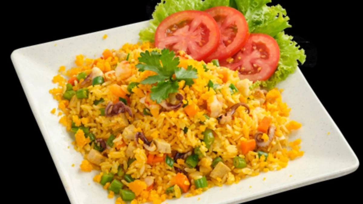 50K. Sült Rizs Lazac / Fried Rice Salmon