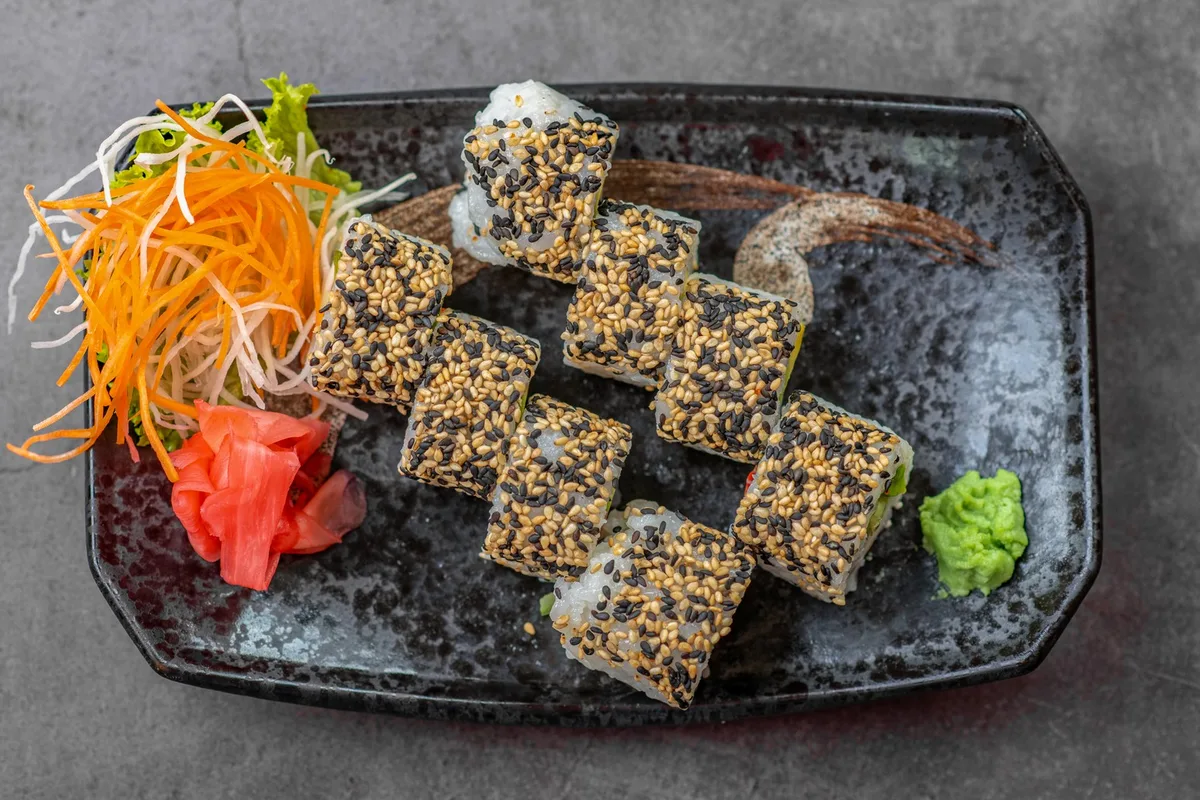 I9. California roll (8 pcs)