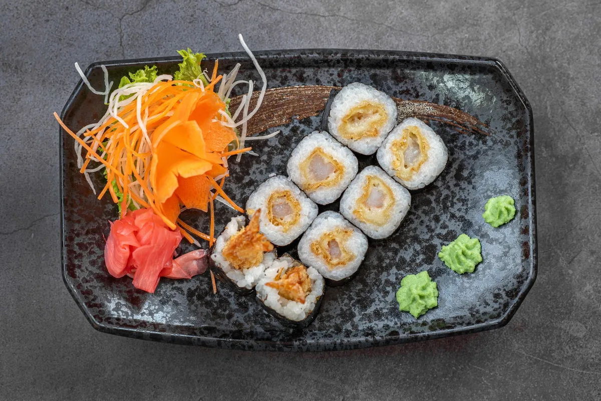 M7. MAKI Tempura rák/ Tempura shrimp​​​​ (8 db)