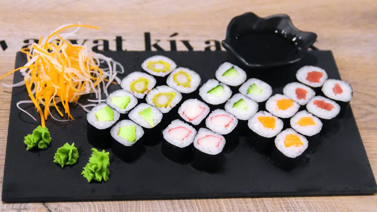 S1. Maki set