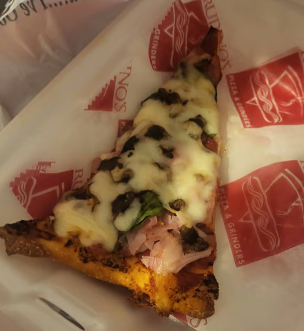 kid's slice cheese pizza