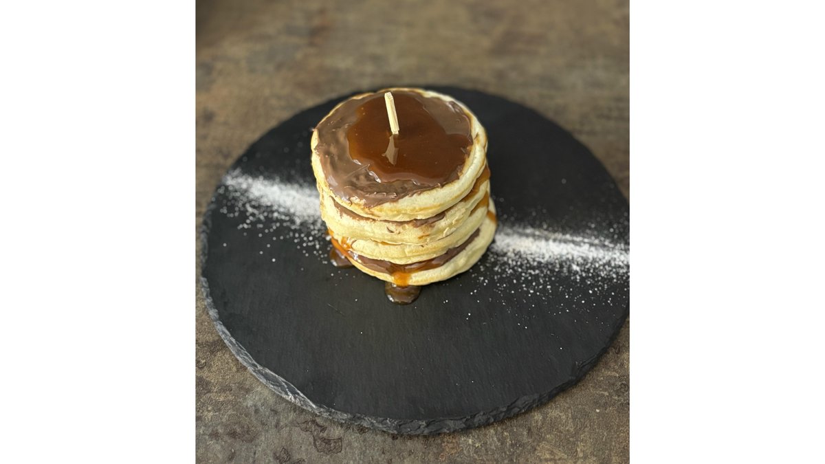 Pancakes nutella and caramel salted