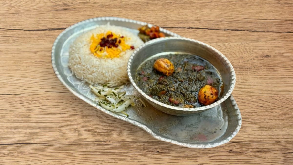 Qormeh  sabzi without meat  (vegetarian)/قرمه سبزی بدون گوشت