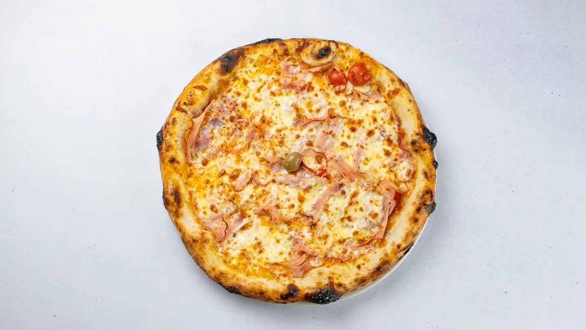 Pizza Vesuvio