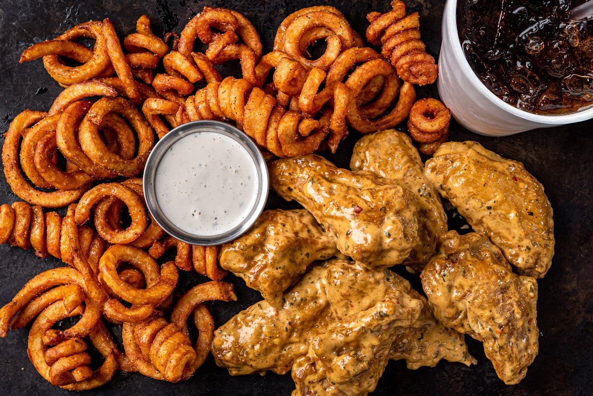 8 Cheddar jumbo wings hormone-free meal