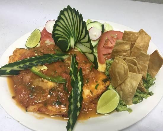 Chicken with Tomatoes (Bistec Entomatada)