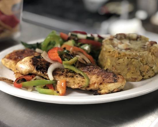Grilled Chicken Trifongo (Pechuga A la Placha)