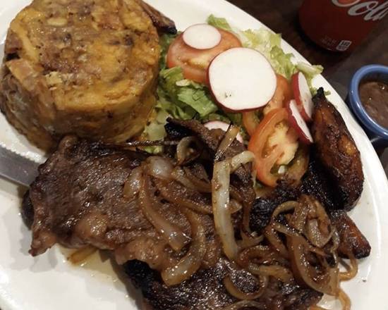 Steak with Onions Mofongo (Bistec Encebollado)