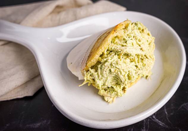 Arepa con Reina Pepiada