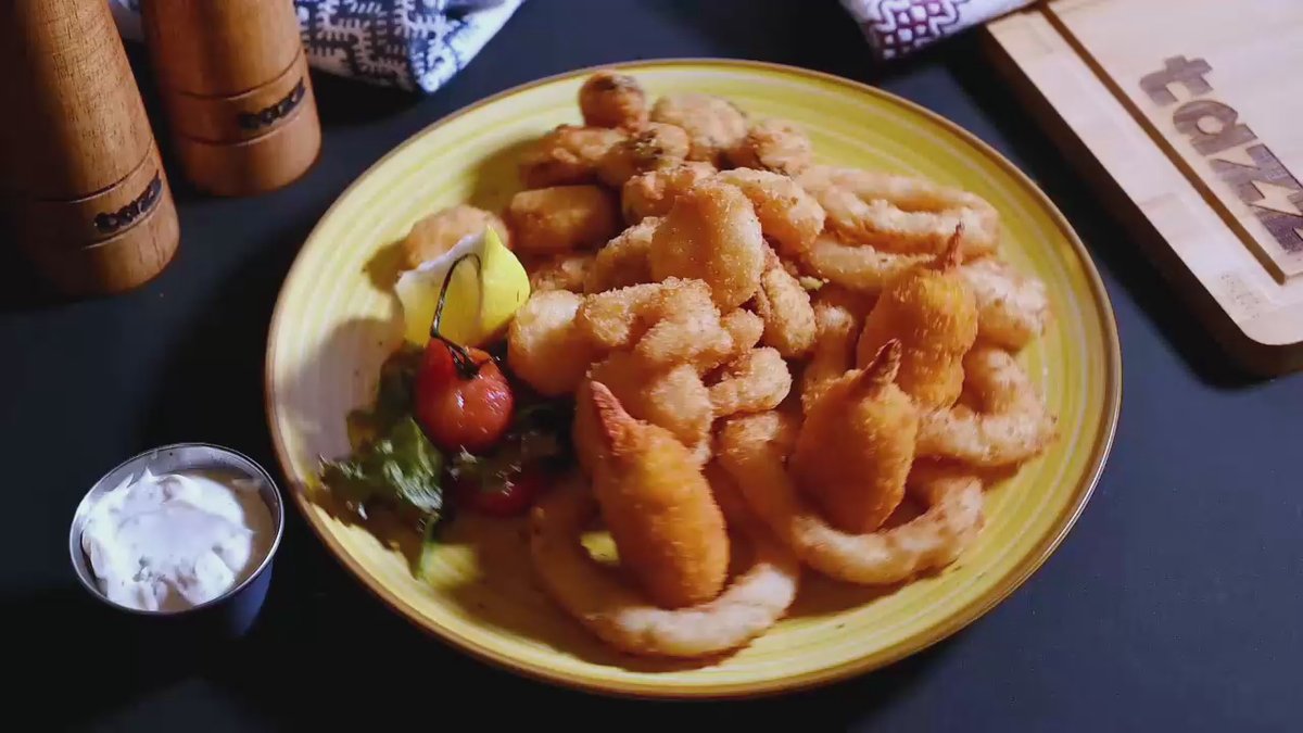 Mix de fructe de mare pane cu sos aioli