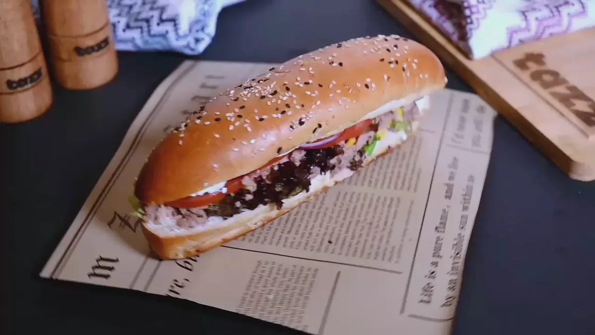 Sandwich cu ton și porumb