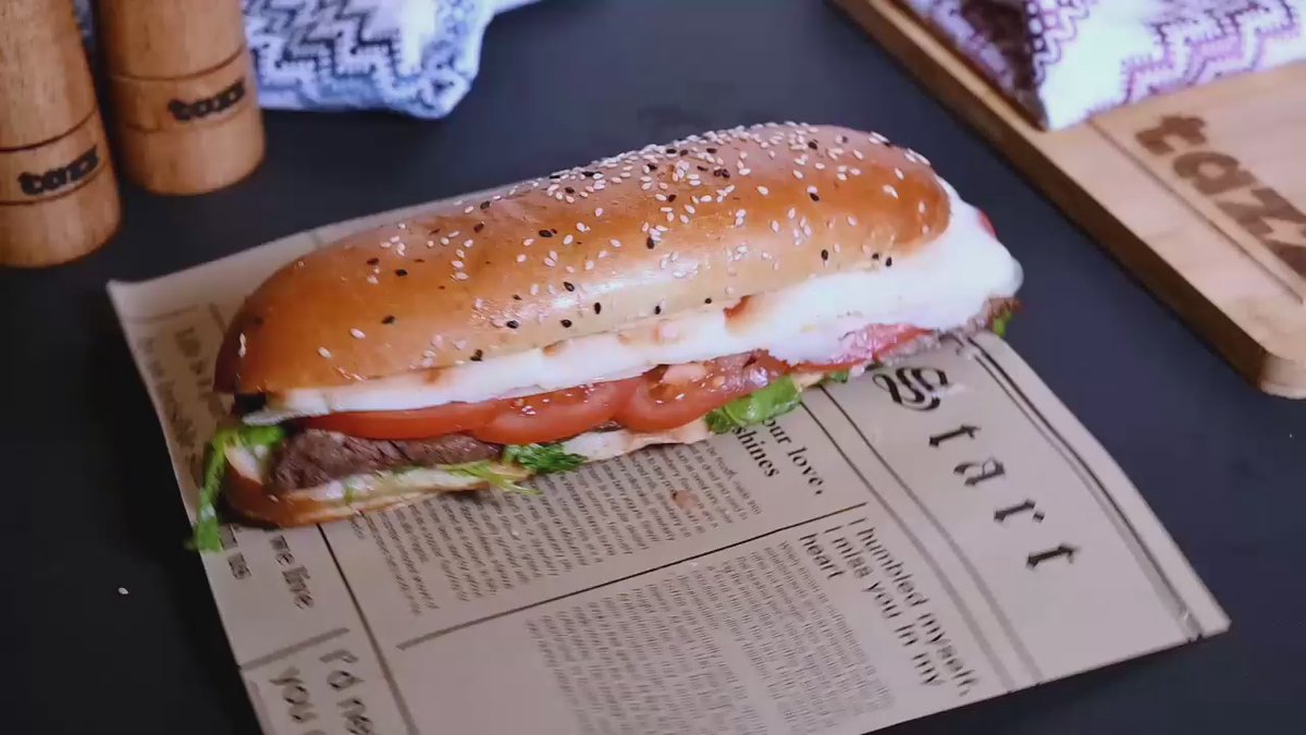 Sandwich cu vită în unt și rucola