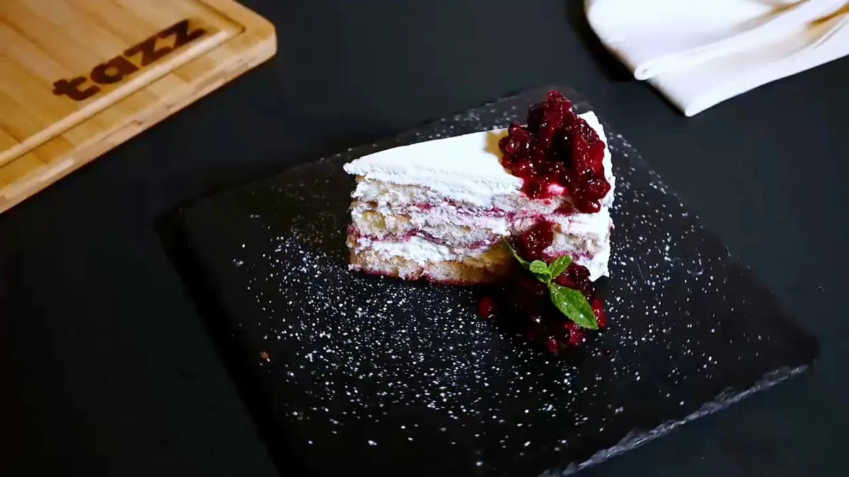 Tiramisu cu fructe de pădure (OFERTA 1 + 1)