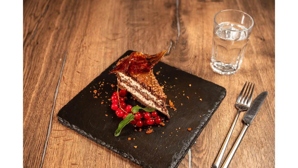 Tort snickers (OFERTA 1 + 1)