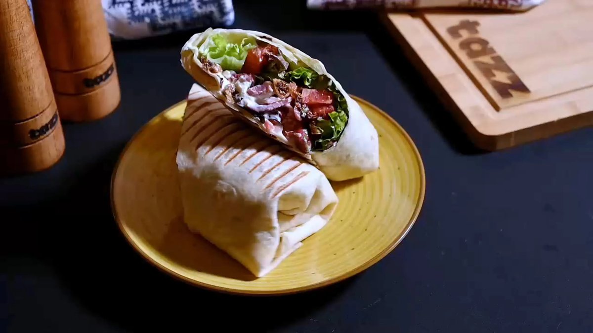 Wrap cu piept de rață afumat și smochine