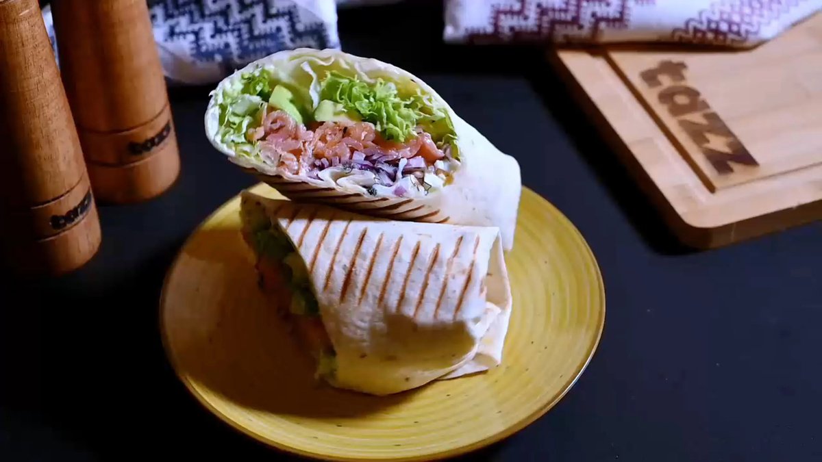 Wrap cu somon afumat și cremă de brânză