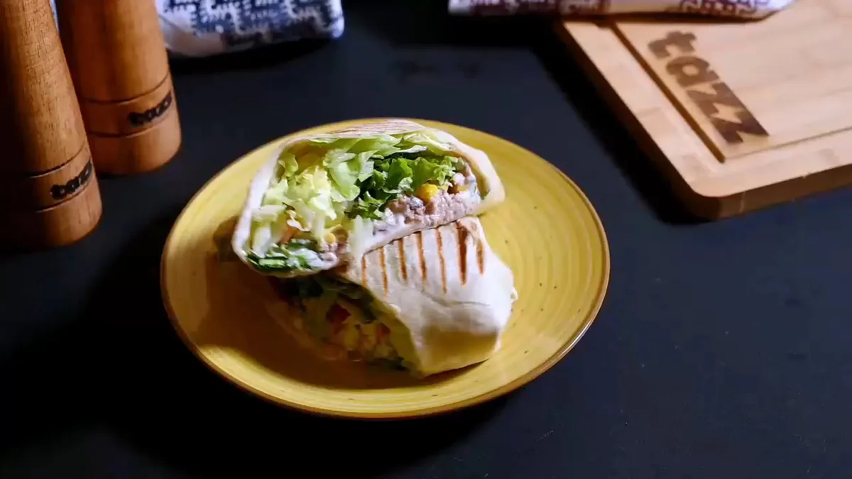 Wrap cu ton și sos caesar