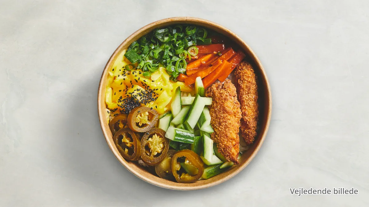 Crispy kylling poké bowl
