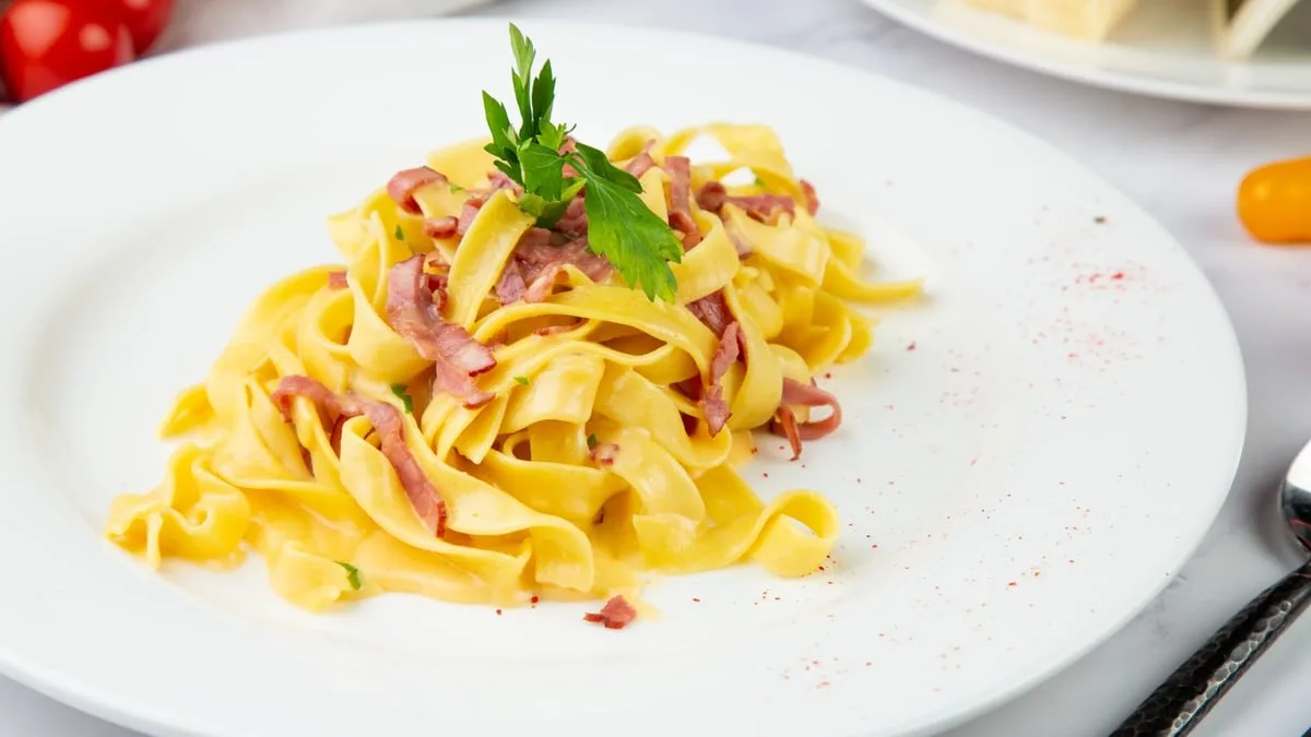Карбонара с говяжьим беконом/Carbonara with beef bacon