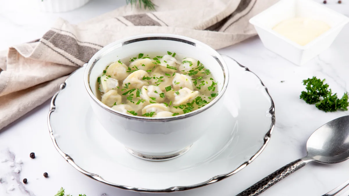 Пельмени с бульоном/Pelmeni (tortellini) with broth