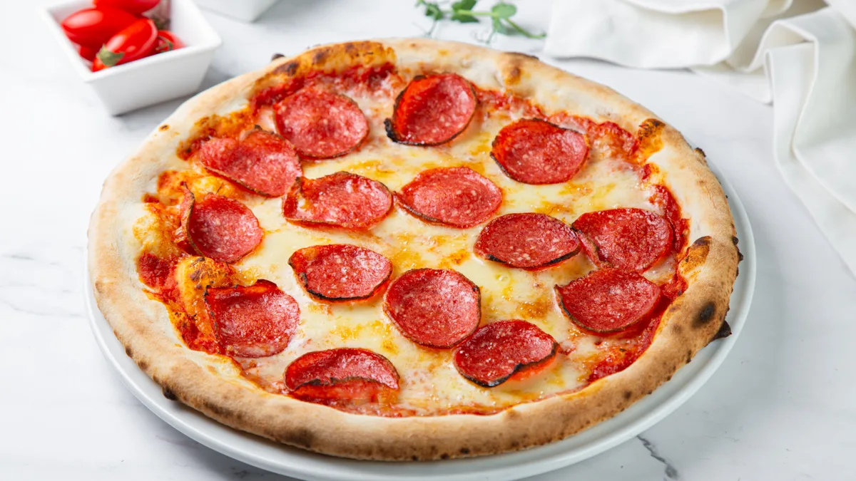 Пицца с Салями/With Salami