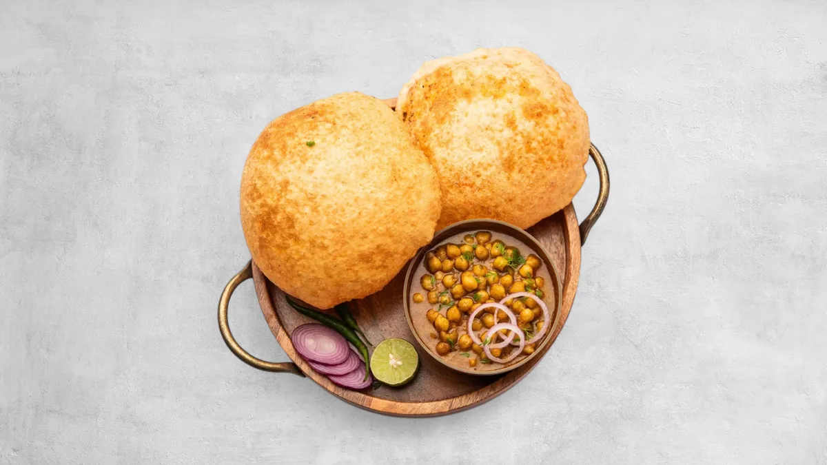 Saffron Special chole bhature 🌶