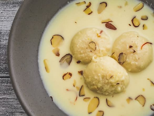 Ras Malai (2 Pcs)