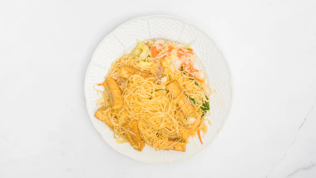 Opekané ryžové rezance s tofu