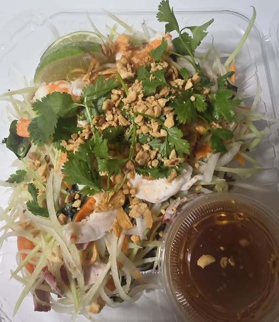 10. Papaya Salad (Goi Du Du)