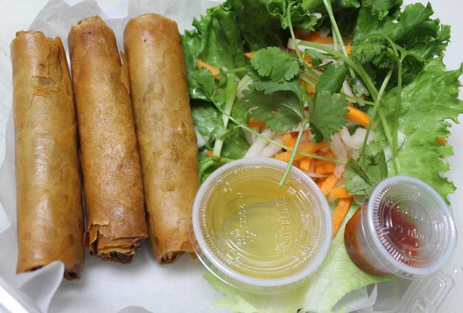 11. Egg Roll (3 Rolls) (Cha Gio)