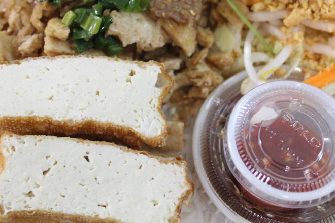 65. Vegetarian with Tofu (Bún Chay Dau Hu)