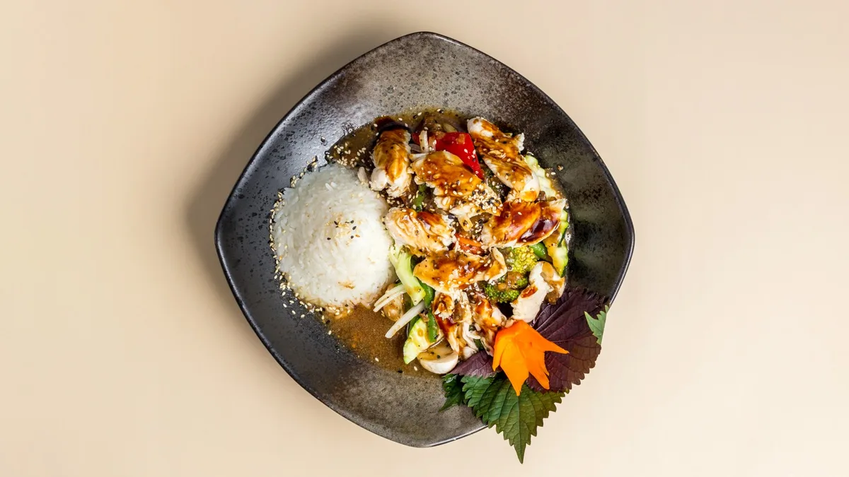 Xao Toi-Garlic and Basil Dish