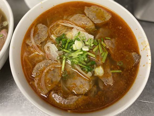 #306. Spicy Beef Noodle Soup