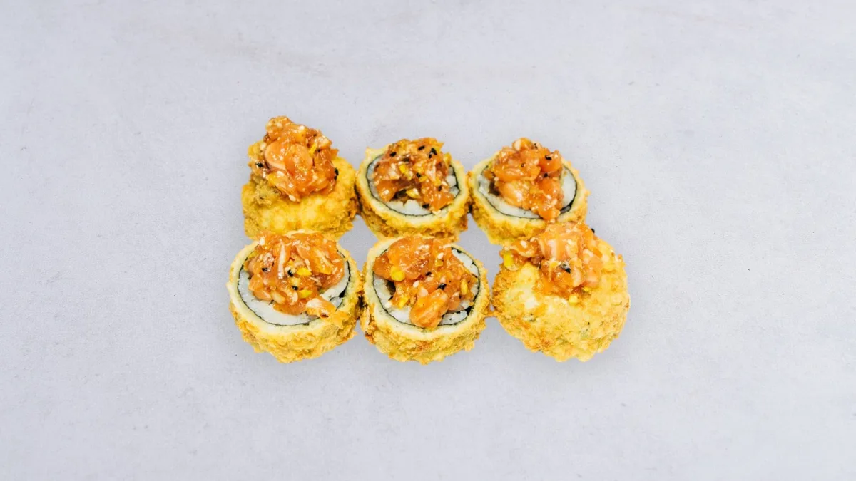 Fusion tempura tatar roll