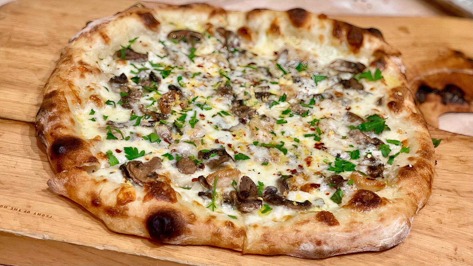 Lemon Mushroom Pizza (Vegetarian)