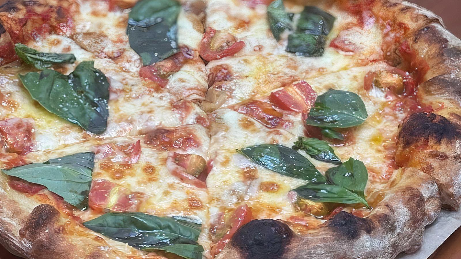 Margherita Pizza (Vegetarian)