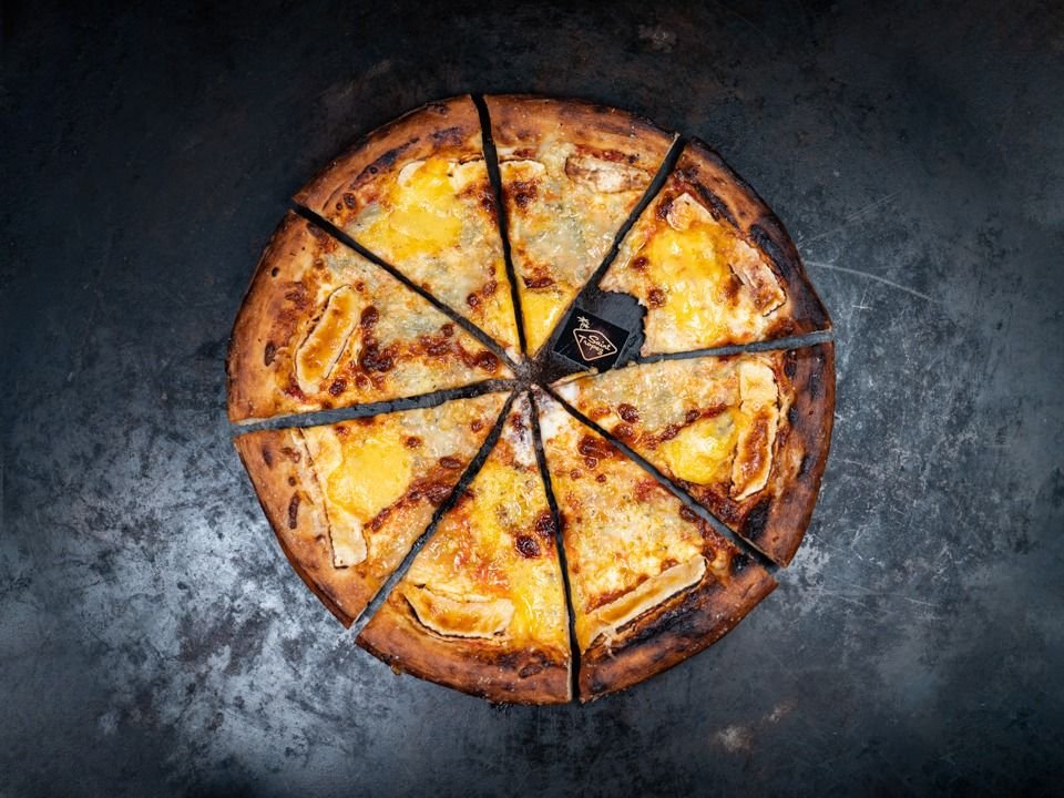 20 . Pizza Quattro Formaggi Normal