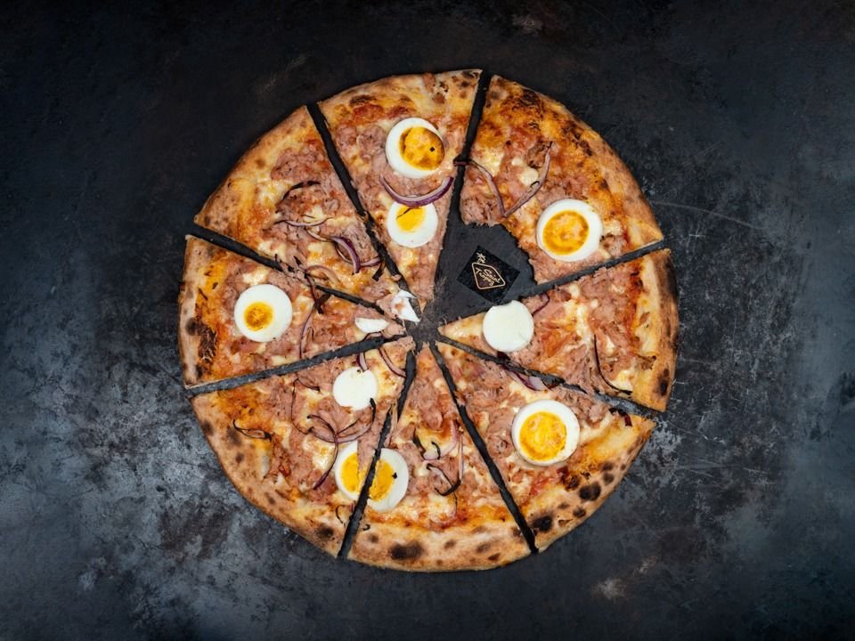 44 . Pizza tuniakova Normal