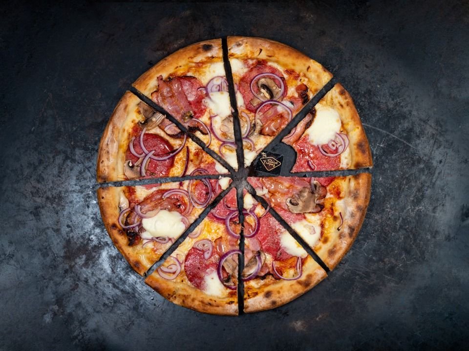 8 , Pizza Gazdovská Normal