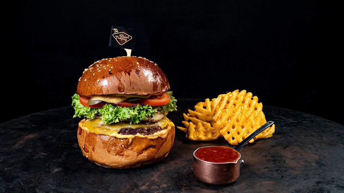 Simple cheese burger + zemiakové lyžičky a dressing grátis