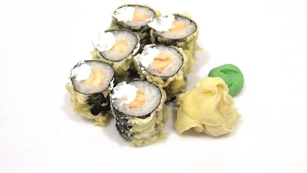 Sake maki Philadelphia tempura