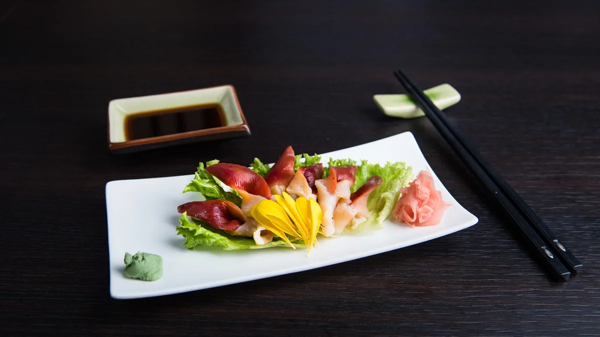 Hokkigai Sashimi