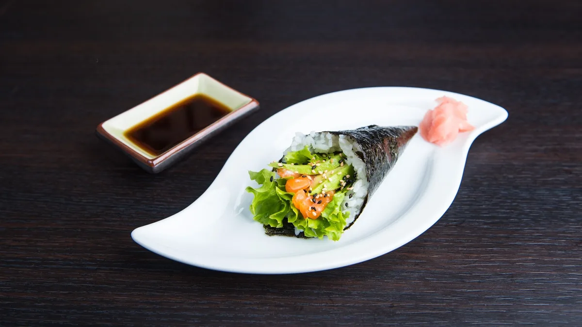 Sake Temaki